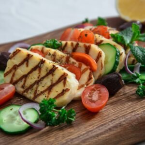 Close view of grilled hallumi cheese